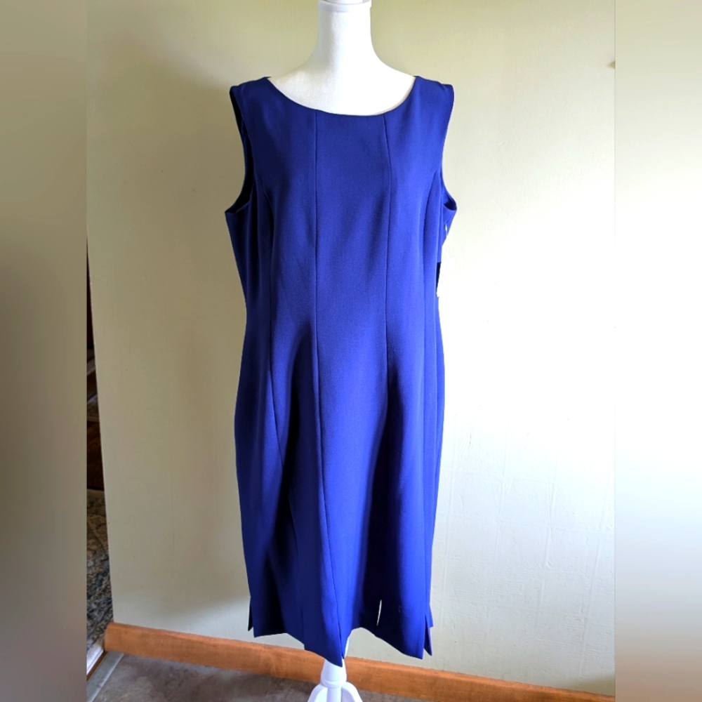 Elegant Kasper Blue Sleeveless Dress